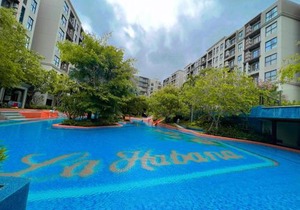 La Habana Huahin by Ying