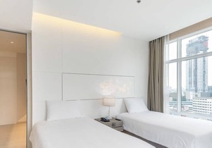 Luxurious exclusive Suite 2 BR near BTS Thonglor 家庭奢华房近通罗站 U5