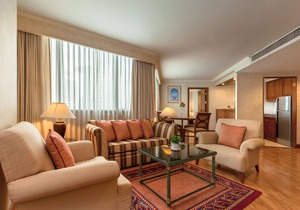 One Bedroom Suite in heart of the city (A4)