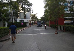 Savi Rooms Super Deluxe Studio (1) Nr Bkk Hospital