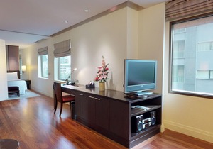 Siri Sathorn Apartment- 605