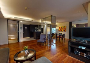 Siri Sathorn Apartment- 605
