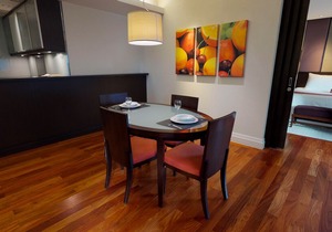 Siri Sathorn Apartment- 605