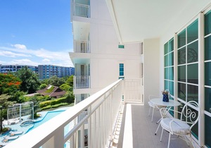 Summer HuaHin 1BR Apt. w PoolView-D0B