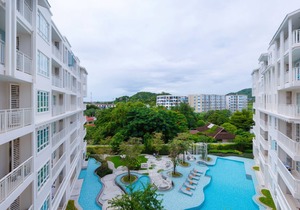Summer HuaHin 1BR Apt. w PoolView-E0A