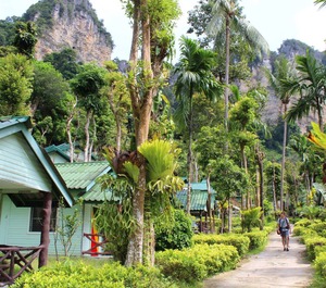 Chill Bar Bungalows 