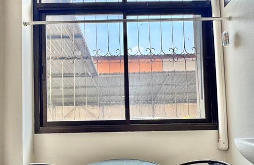 Warin Chamrap Hostel | พวงชมพูเฮ้าส์
