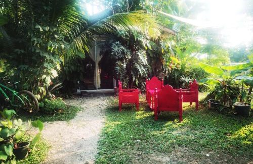 Bang Rakam Hostel | ไทไอดิน