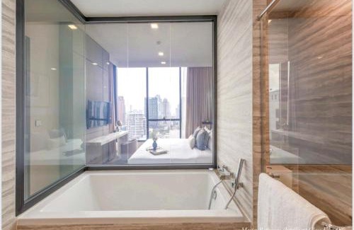 Khlong Toei Nuea Apartment | 位于市中心的豪华 2 床 2 浴室可入住 4 名阿索娜娜 (Asok Nana)