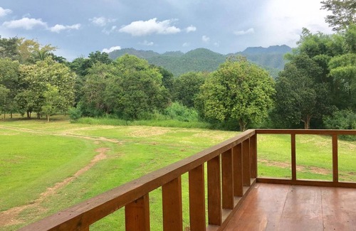 Chong Kham Resort | 1000 m² Resort ∙ 10 guests