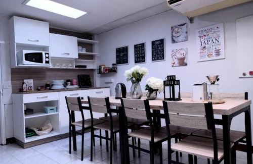 Samsen Nok House | 138 White Villa
