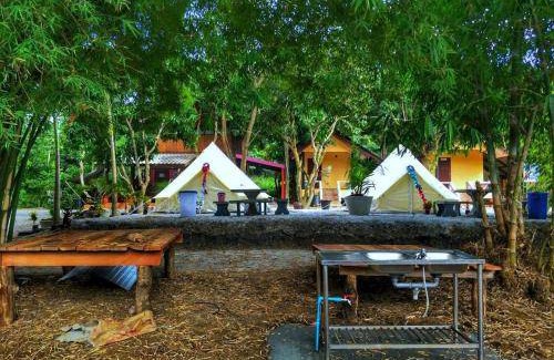 Sattahip Cabin | 140 m² Lodge ∙ 12 guests