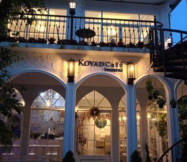 Nakhon Si Thammarat Hotel | 170 m² Hotel ∙ 2 bedrooms ∙ 6 guests