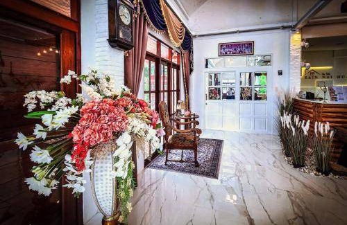 Nakhon Si Thammarat Hotel | 170 m² Hotel ∙ 2 bedrooms ∙ 6 guests