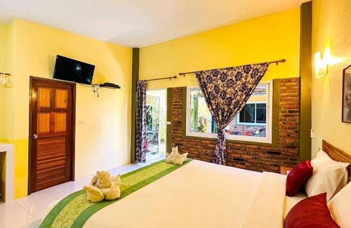 Ko Lanta Bed & Breakfast | 18 m² Bed and breakfast ∙ 3 guests