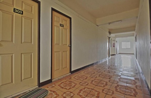 Rangsit Hotel | 18 m² Hotel ∙ 3 guests
