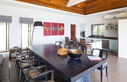 Mae Nam Villa | 2 Bedroom Sea View Villa Angthong