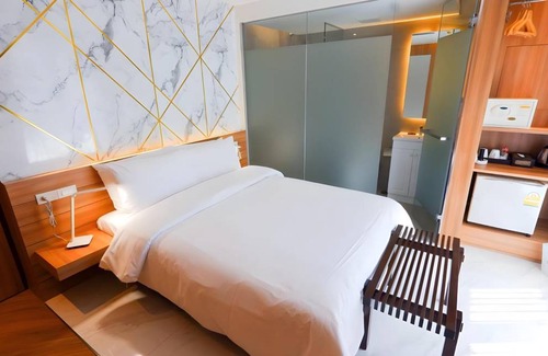Asoke Hotel | 20 m² Hotel ∙ 2 guests