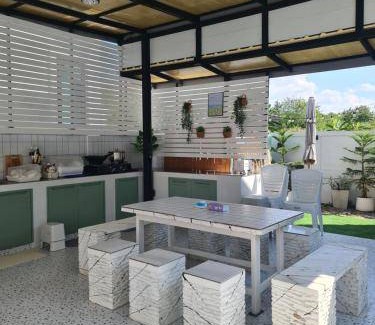 Chiang Khan Villa | 220 m² Villa ∙ 3 bedrooms ∙ 9 guests