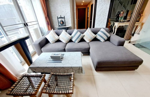 Khlong Toei Nuea Apartment | 229 m² Apartment ∙ 5 bedrooms ∙ 14 guests
