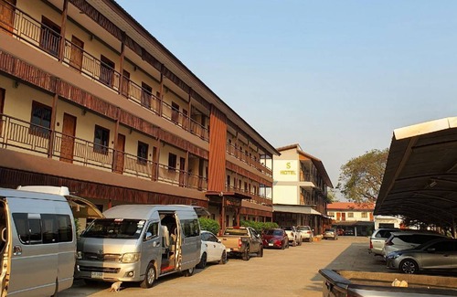 Lamphun Hotel | 28 m² Hotel ∙ 3 guests