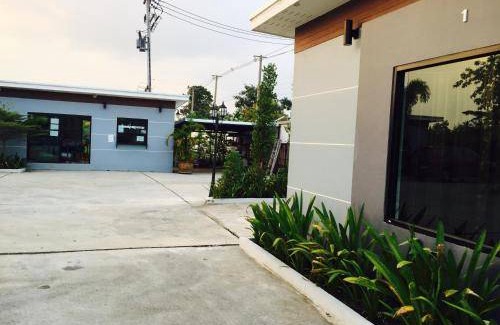 Banphot Phisai Bed & Breakfast | 30 m² Bed and breakfast ∙ 3 guests