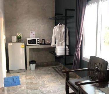 Banphot Phisai Bed & Breakfast | 30 m² Bed and breakfast ∙ 3 guests