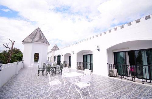 Sangkhla Buri Hotel | 35 m² Hotel ∙ 2 bedrooms ∙ 12 guests