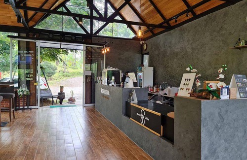 Mae Sot Resort | 35 m² Resort ∙ 4 guests