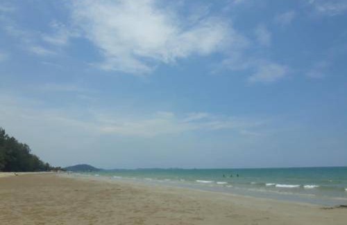 Rayong House | 350 m² House ∙ 3 bedrooms ∙ 14 guests