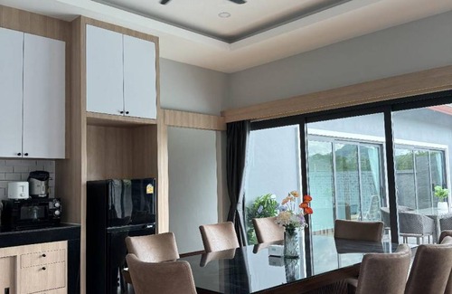 Krabi House | 360 m² House ∙ 3 bedrooms ∙ 8 guests
