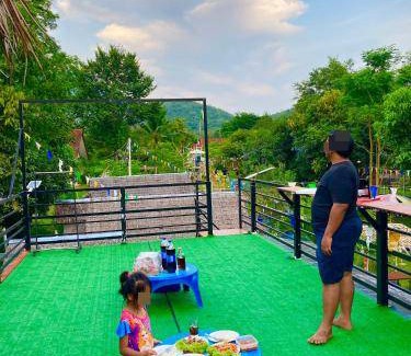 Kaeng Krachan Bed & Breakfast | 40 m² Bed and breakfast ∙ 9 guests