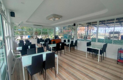 Uttaradit Resort | 40 m² Resort ∙ 2 guests