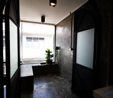 Khlong Ton Sai Apartment | 40 m² Serviced apartment ∙ 4 guests