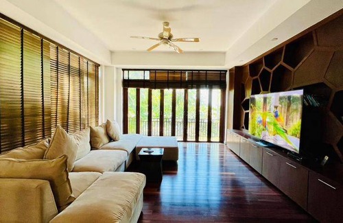 Sai Thai Villa | 445 m² Villa ∙ 4 bedrooms ∙ 12 guests