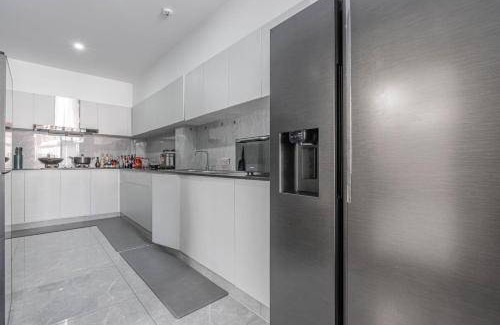 Na Kluea Villa | 450 m² Villa ∙ 4 bedrooms ∙ 12 guests