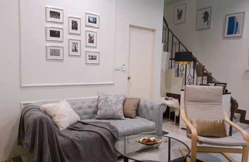 Phra Khanong House | 4BR Stylish home, Close to BTS ONNUT200m, Dowtown
