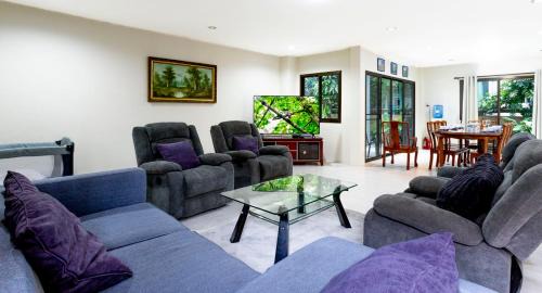 Chang Phueak Villa | 5 BR Villa w Pool - Old City 7 Min Walk - Family Friendly - Ping-Pong Table