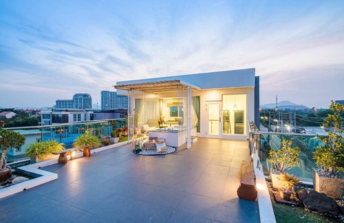 Hua Hin Villa | 500 m² Villa ∙ 5 bedrooms ∙ 20 guests