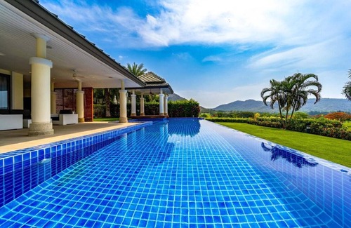 Hin Lek Fai Villa | 545 m² Villa ∙ 5 bedrooms ∙ 10 guests