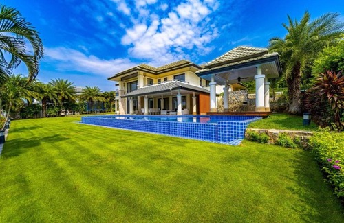 Hin Lek Fai Villa | 545 m² Villa ∙ 5 bedrooms ∙ 10 guests