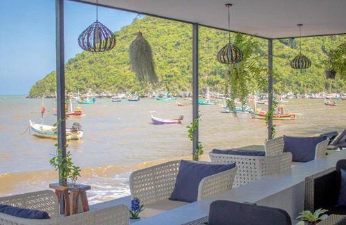 Prachuap Khiri Khan Resort | 56 m² Resort ∙ 2 guests