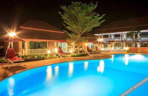 Saraburi Hotel | 60 m² Hotel ∙ 10 guests
