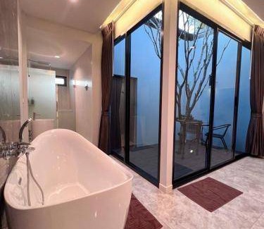 Hua Mak Hotel | 60 m² Hotel ∙ 4 guests