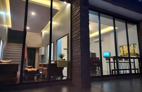 Khlong Khut Villa | 600 m² Villa ∙ 3 bedrooms ∙ 16 guests