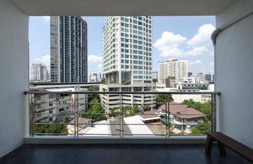 Phra Khanong Nuea Apartment | 69 m² Serviced apartment ∙ 3 guests