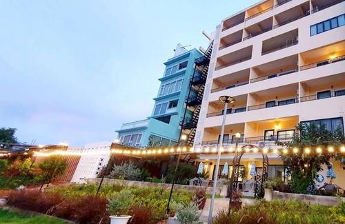 Chanthaburi Hotel | 70 m² Hotel ∙ 2 bedrooms ∙ 9 guests