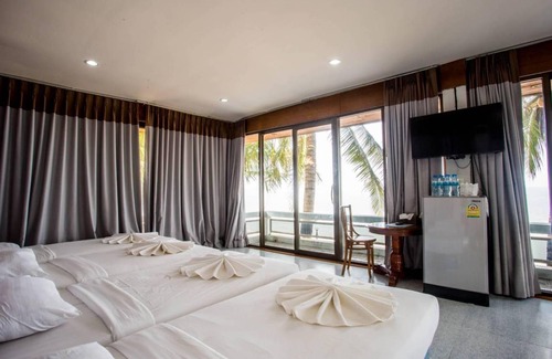 Bang Saphan Resort | 80 m² Resort ∙ 127 guests
