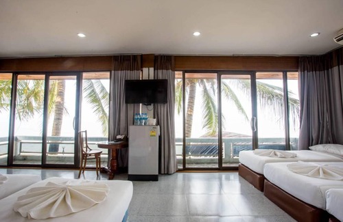 Bang Saphan Resort | 80 m² Resort ∙ 127 guests