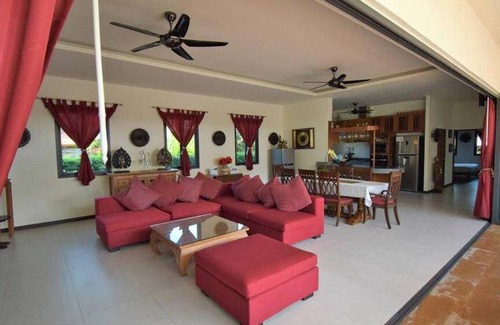 Bang Po Villa | 900 m² Villa ∙ 4 bedrooms ∙ 8 guests